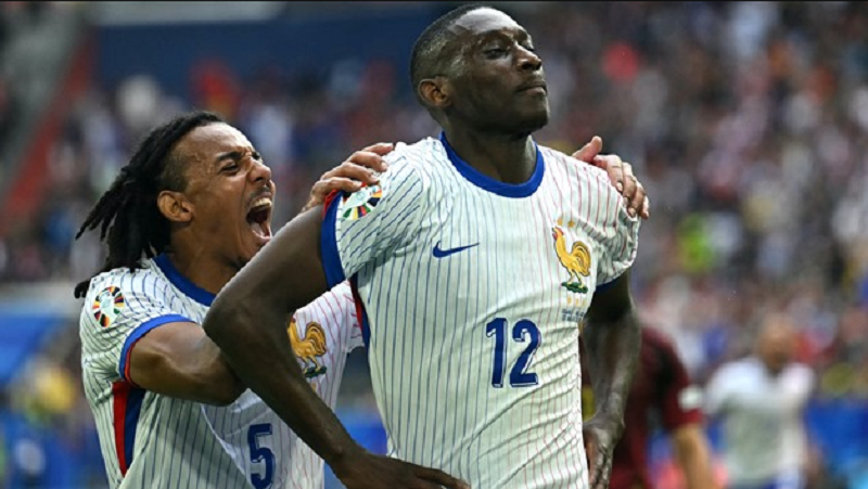 kolo-muani-co-hoi-vang-de-arteta-hoi-sinh-hinh-bong-thierry-henry